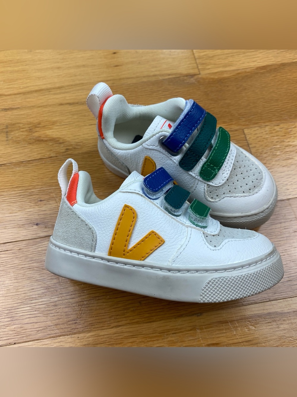Veja V-10 Little Kids Size 7 Chromefree Leather Multicolor/Extra White Shoes